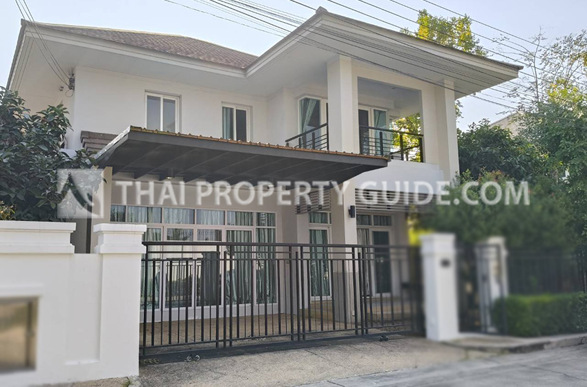House with Shared Pool in Nichada Thani